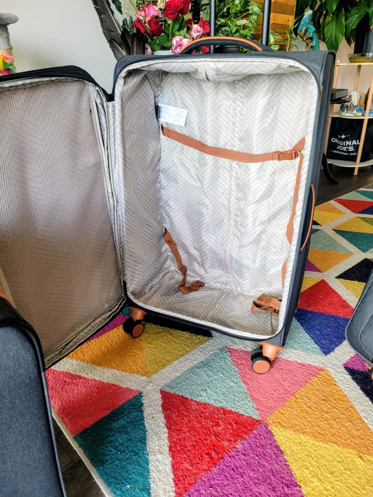 BRAND NEW! Champs Luggages with locks image indicator(3)