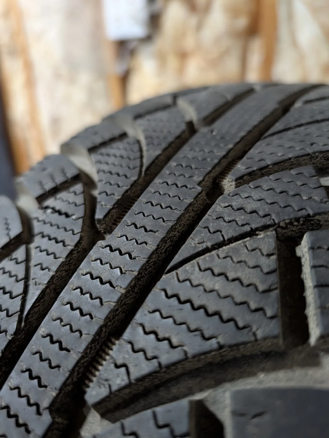 (4)-215/50R17 Winter Tires Steel Rims 2017 Toyota Corolla image indicator(3)