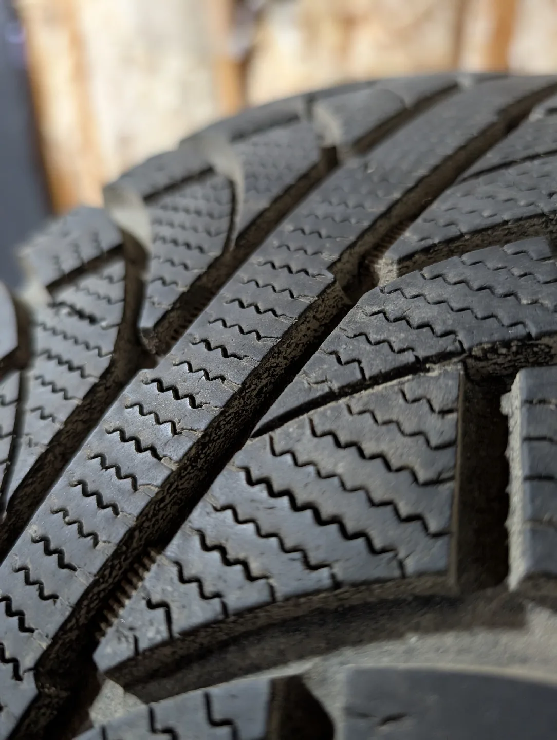 (4)-215/50R17 Winter Tires Steel Rims 2017 Toyota Corolla image indicator(7)