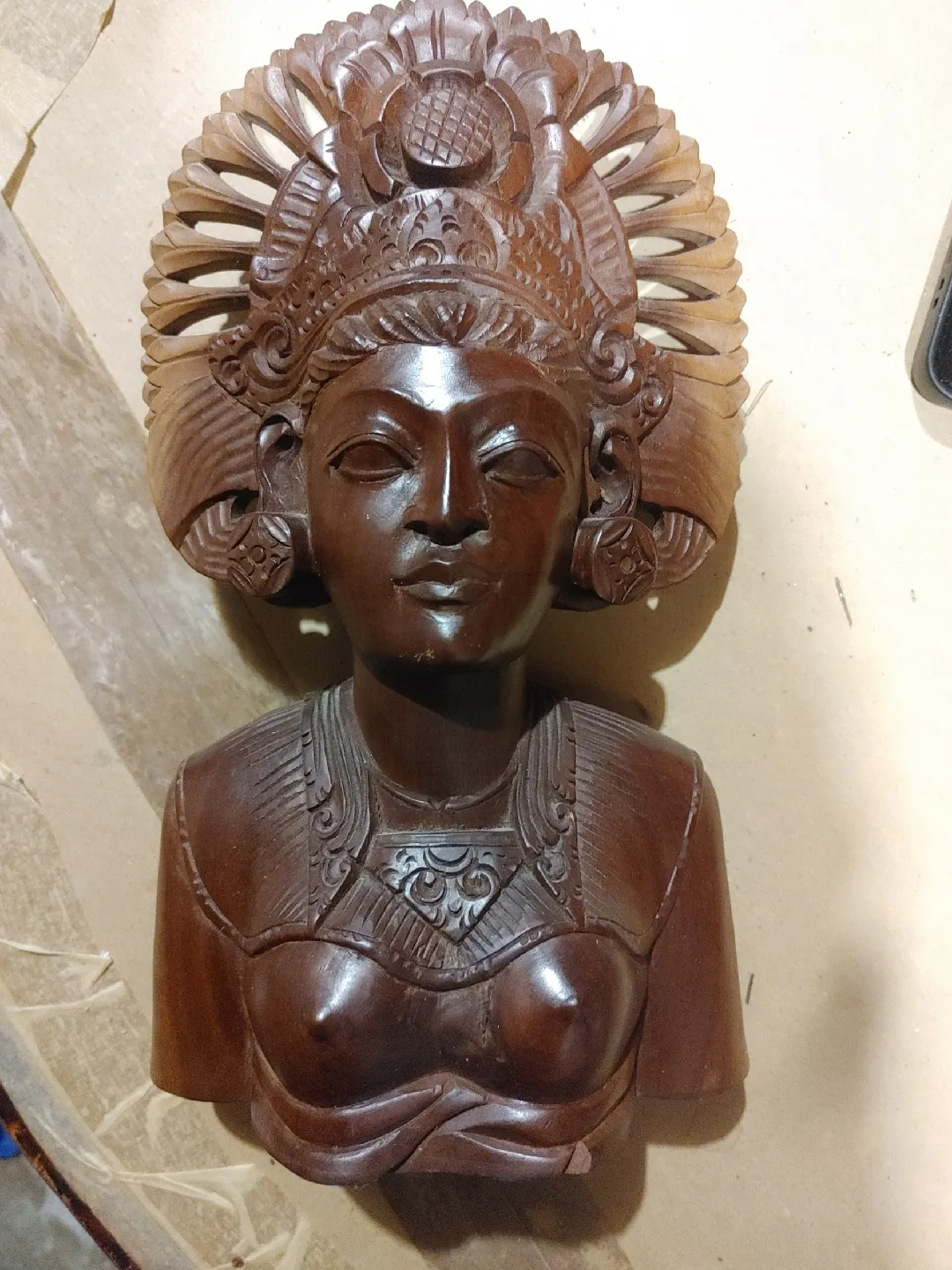 Wooden Carved Bust image indicator(2)