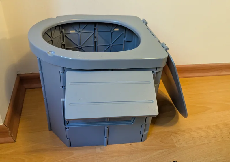 Brand New Portable Travel Toilet with Carry Bag image indicator(4)