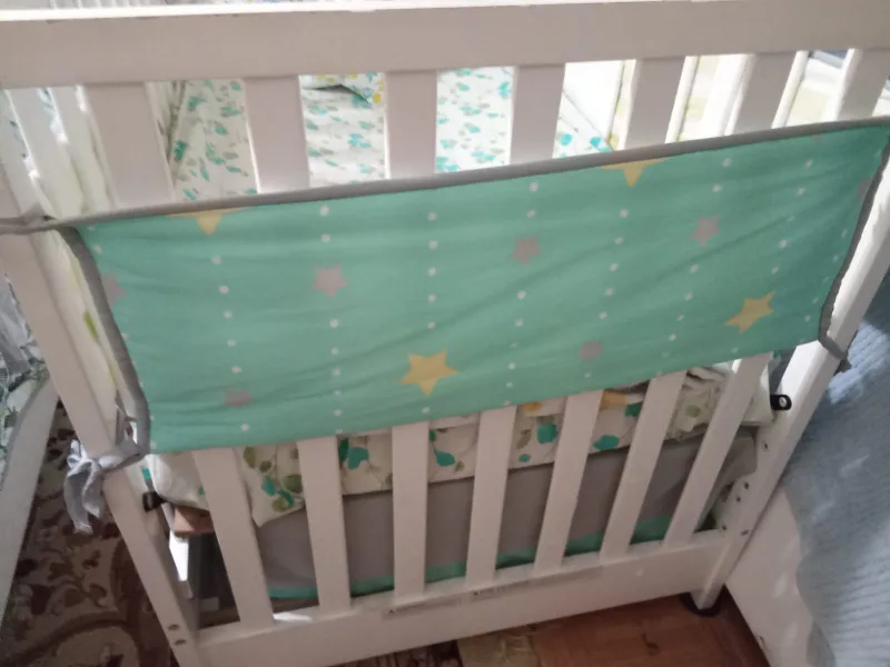 White Baby Crib image indicator(3)