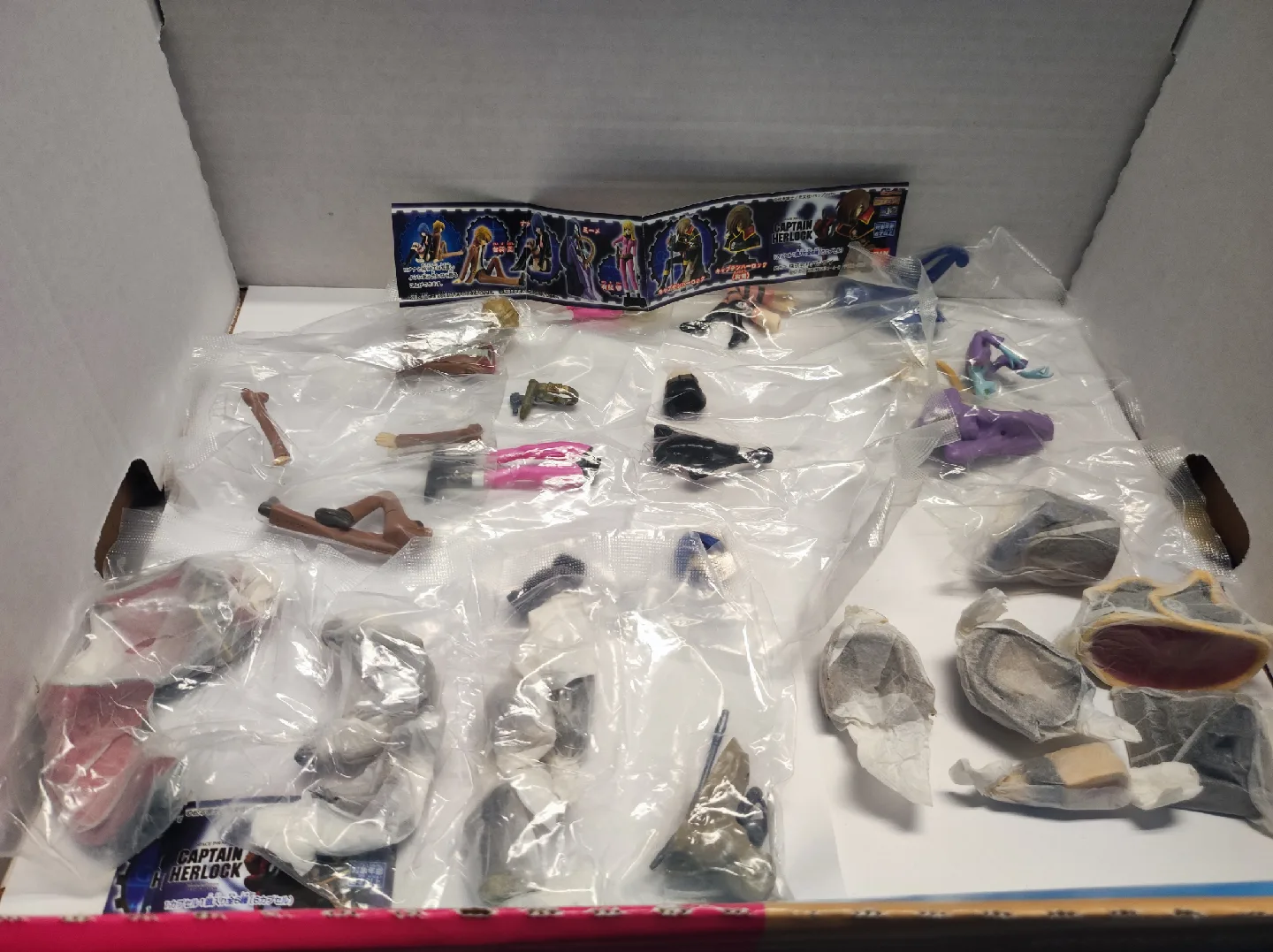 Captain Harlock Figure Capsule Toys image indicator(2)