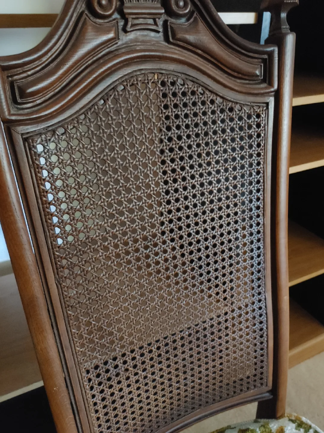 💚FOUR VINTAGE DINING/ KITCHEN WOODEN CHAIRS IN MINT CONDITION image indicator(4)