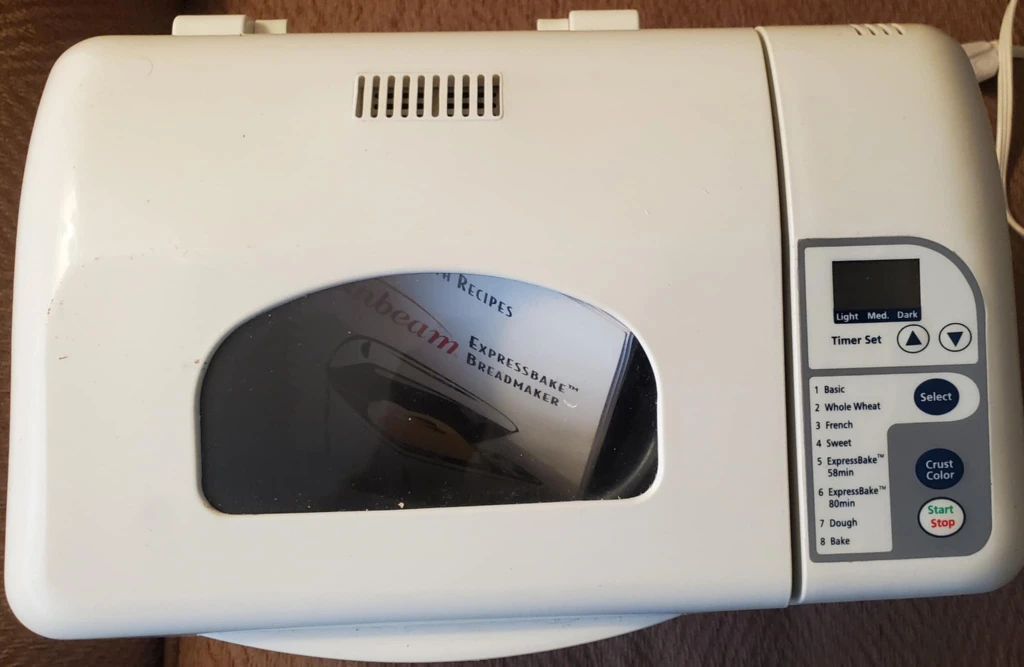 Sunbeam ExpressBake Breadmaker - photo 4