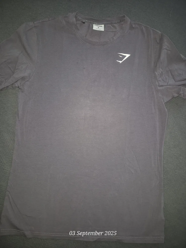 Gymshark T-Shirt - Size M thumbnail