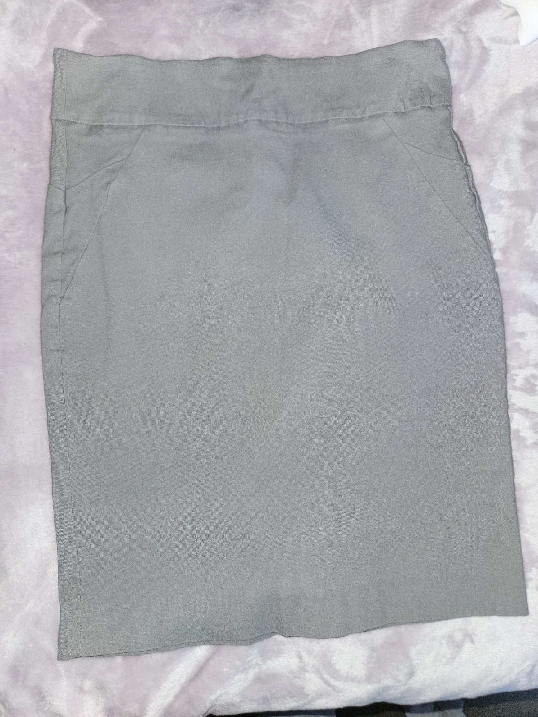 Beautiful clothing for Sale image indicator(4)