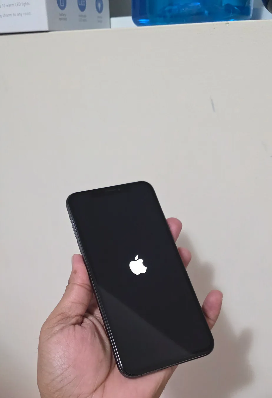 iPhone XS max 64GB thumbnail