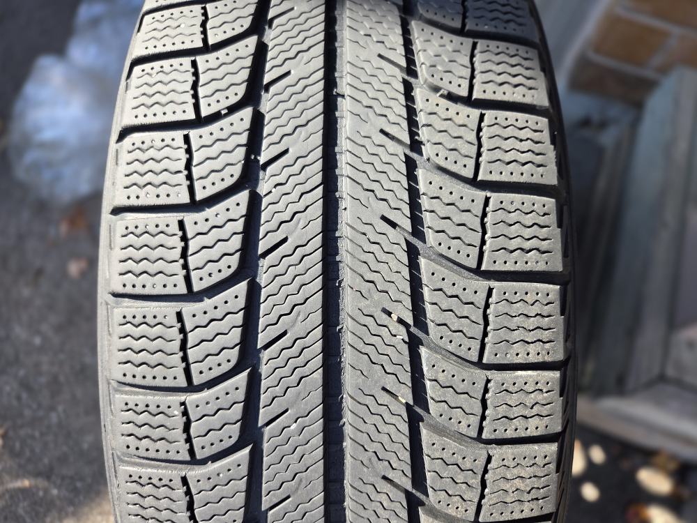 Michelin 225/65R17 Winter Tires Set of 4 with rims. - photo 3
