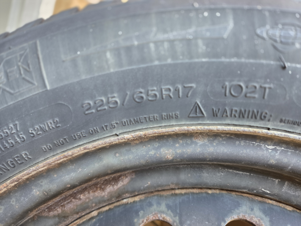Michelin 225/65R17 Winter Tires Set of 4 with rims. - photo 5