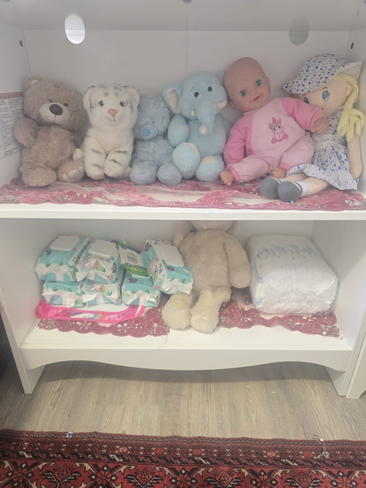 Baby Changing Table with Shelf - photo 2