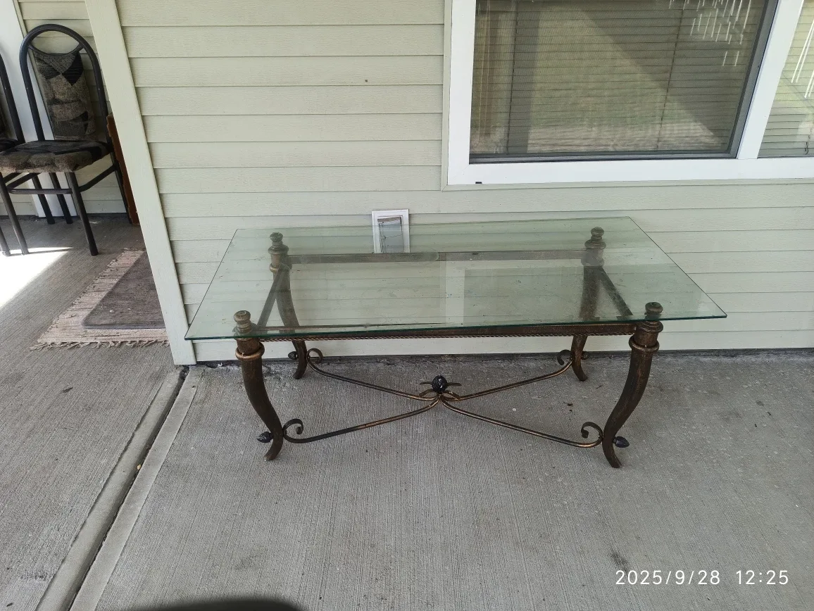 Glass Top Coffee Table image indicator(3)