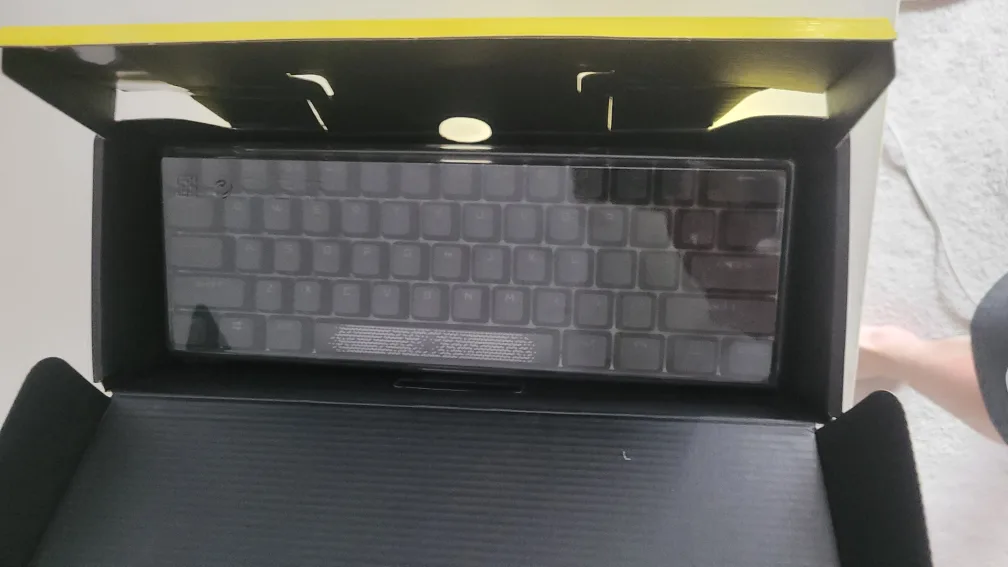 Almost new Corsair K65 RGB Mini 60% Mechanical Gaming Keyboard image indicator(2)