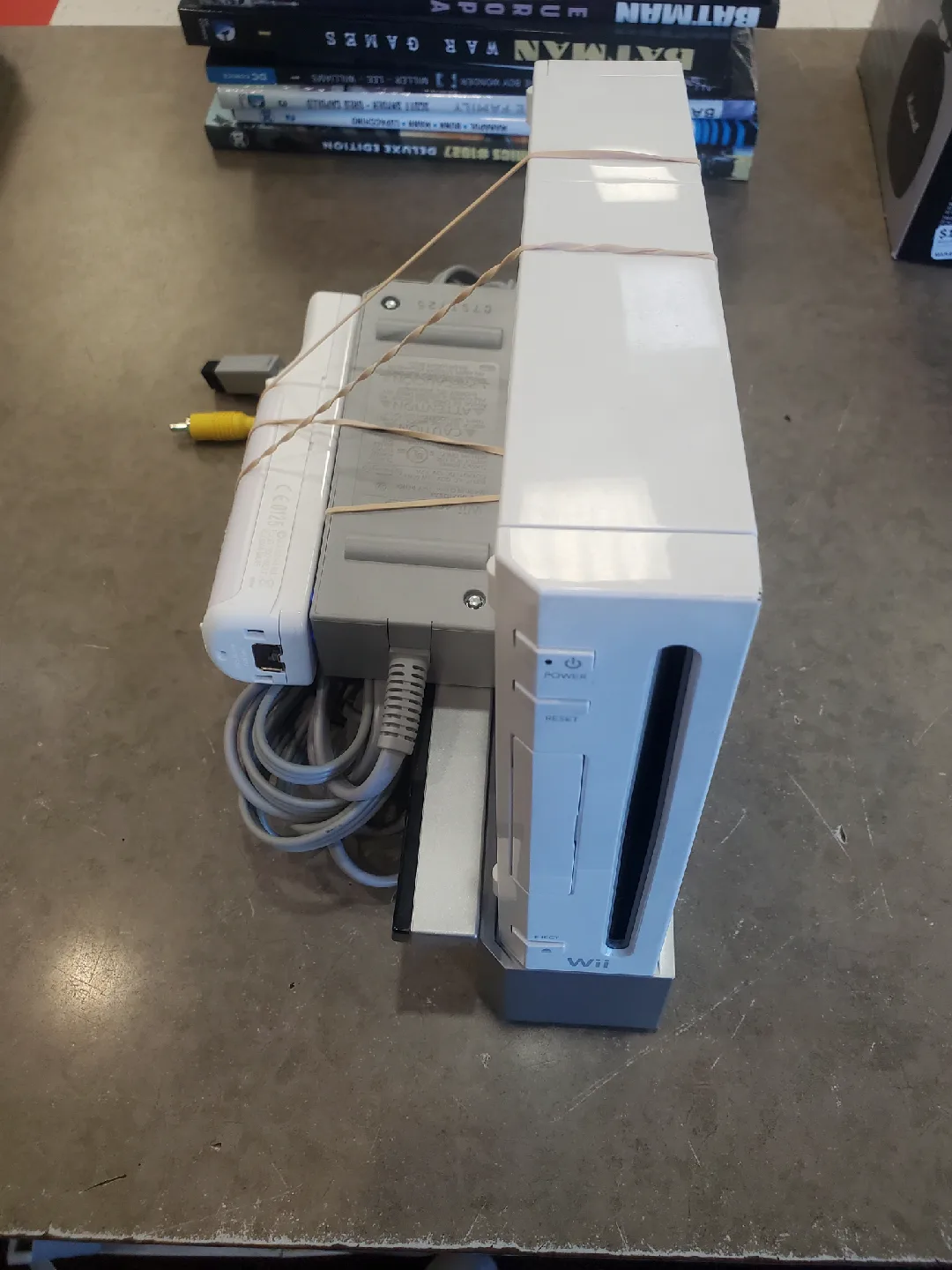 Nintendo Wii Console thumbnail