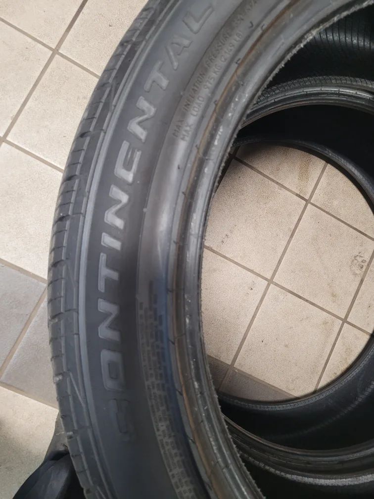 Continental CrossContact LX20 Tire - 235/45R22 image indicator(7)