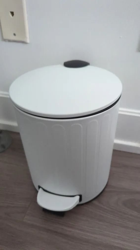 White Step-On Trash Can thumbnail