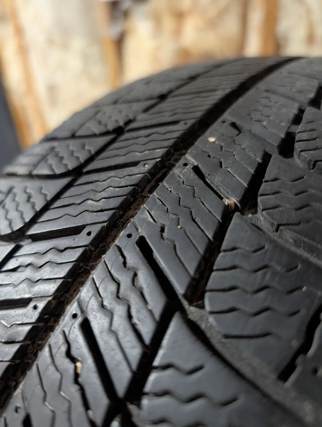 (4)-215/60R16 Winter Tires On Steel Rims Off 2005 Honda Accord image indicator(5)