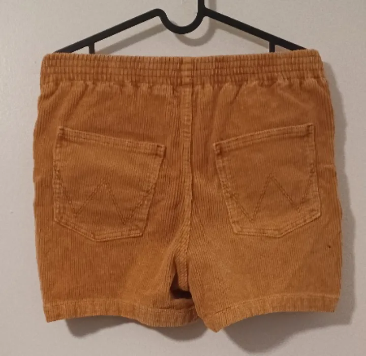 Wrangler Corduroy Shorts - Size 27 image indicator(2)