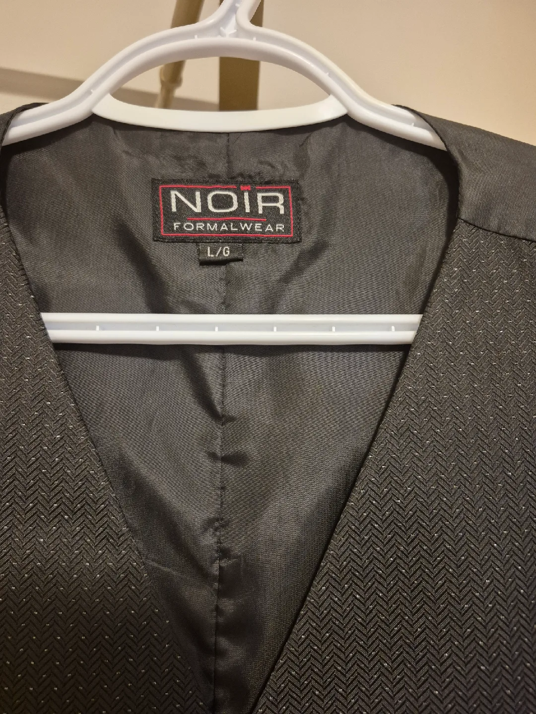 Noir Formal Wear Vest - Size L/G image indicator(2)
