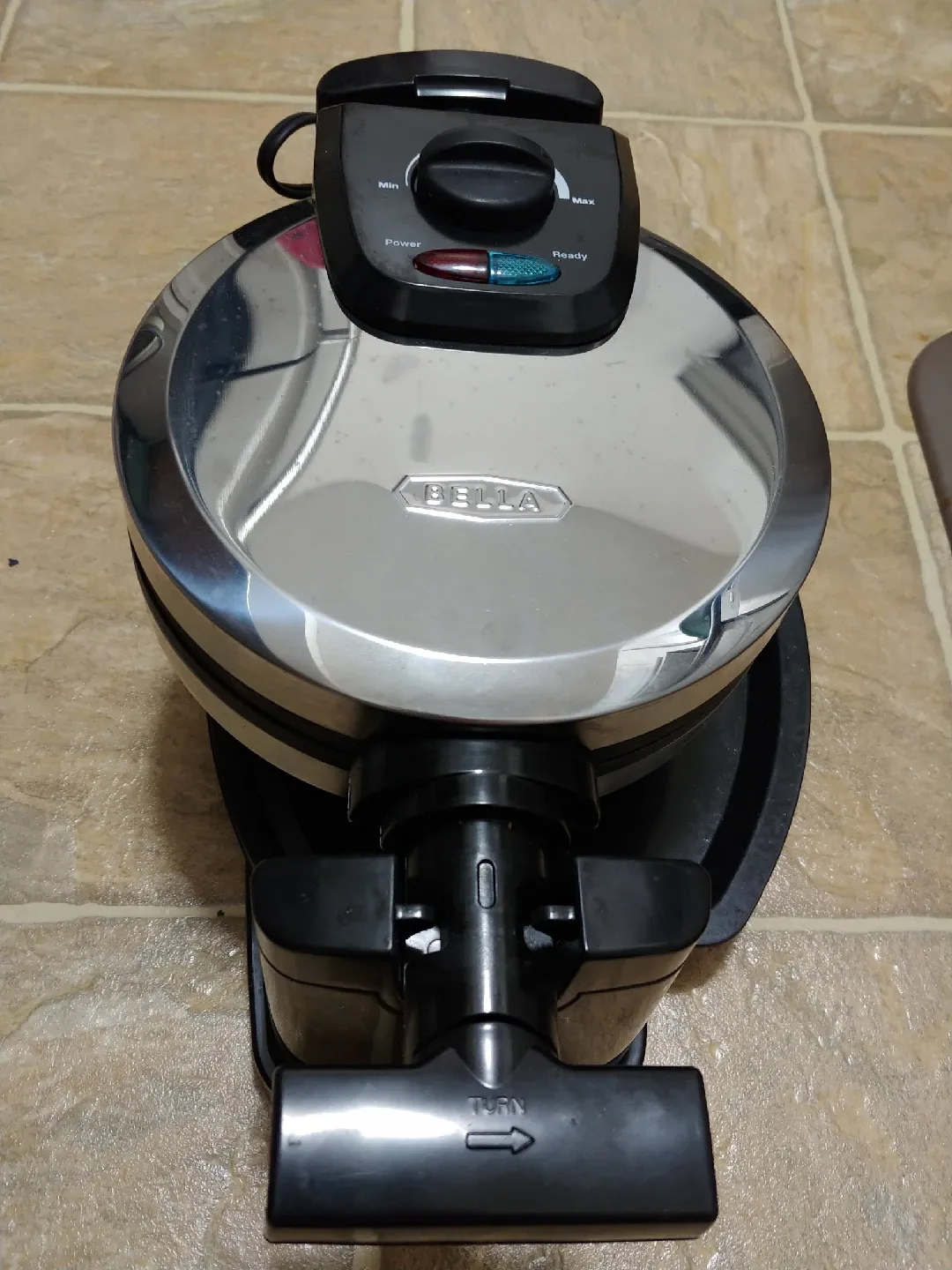 Bella Classic Rotating Waffle Maker 🥕 thumbnail