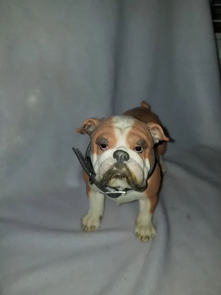 Bulldog Figurine thumbnail