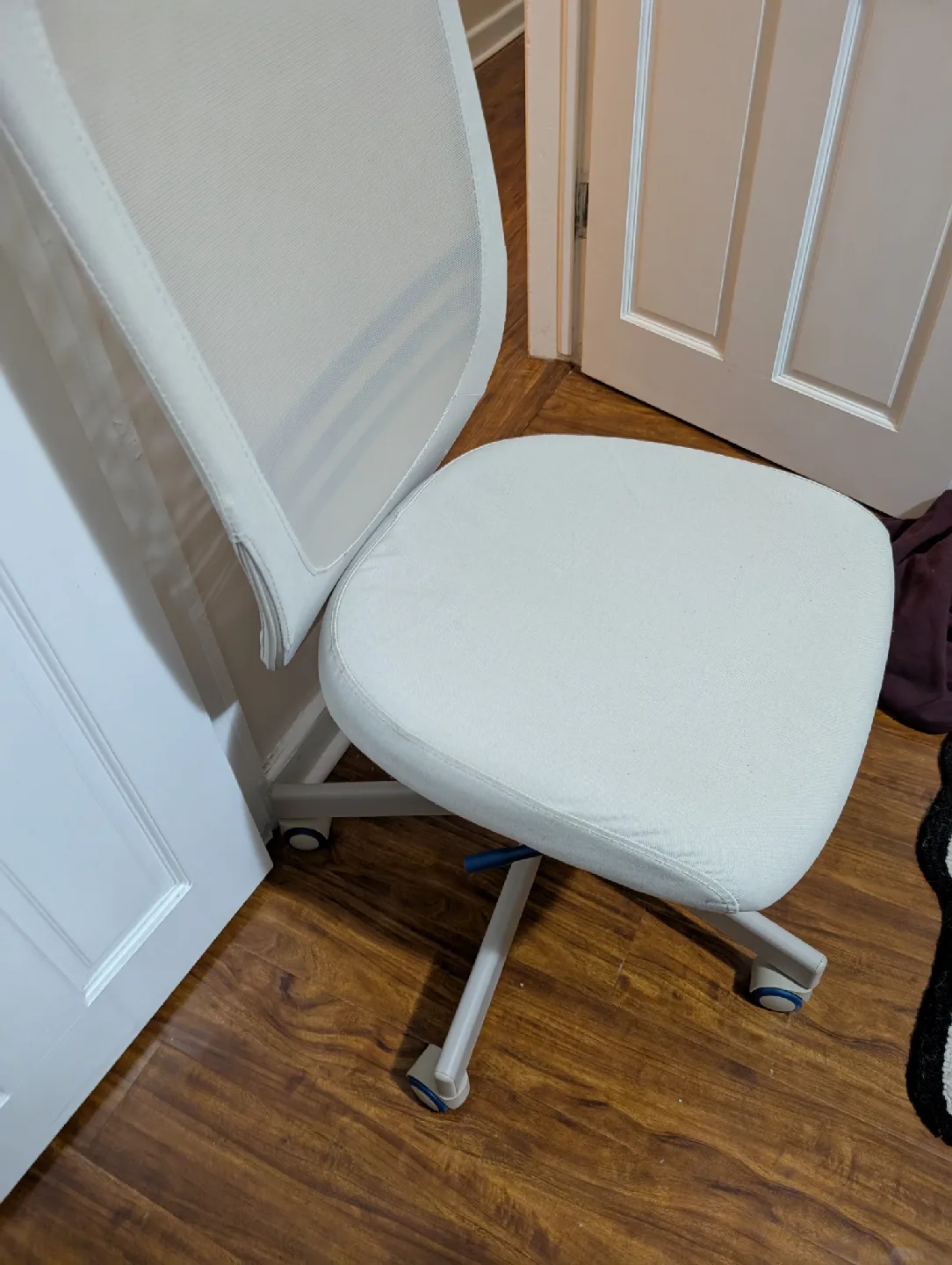 IKEA Flintan office chair image indicator(2)