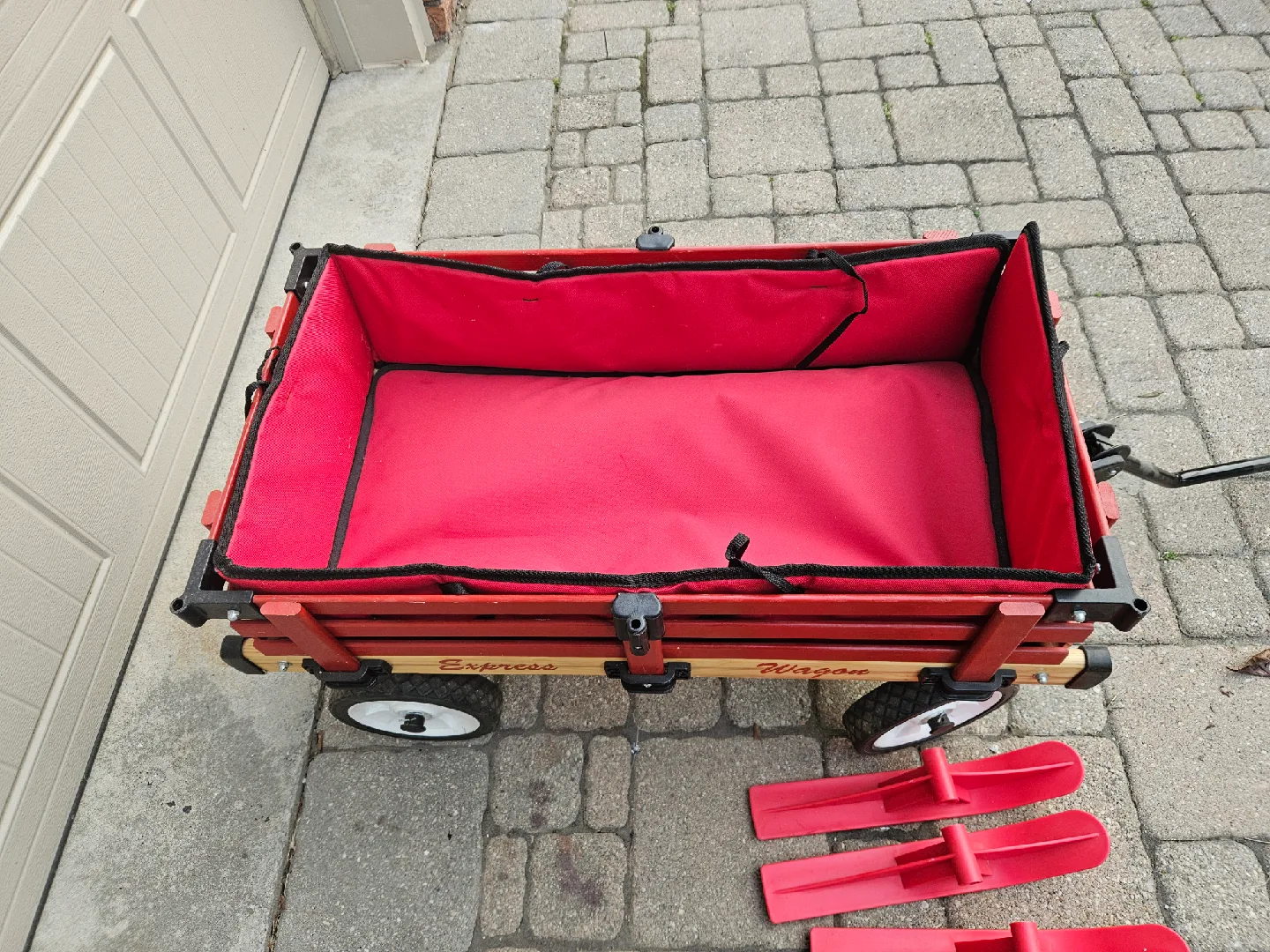 Millside Industries Express Wagon with Skis image indicator(4)