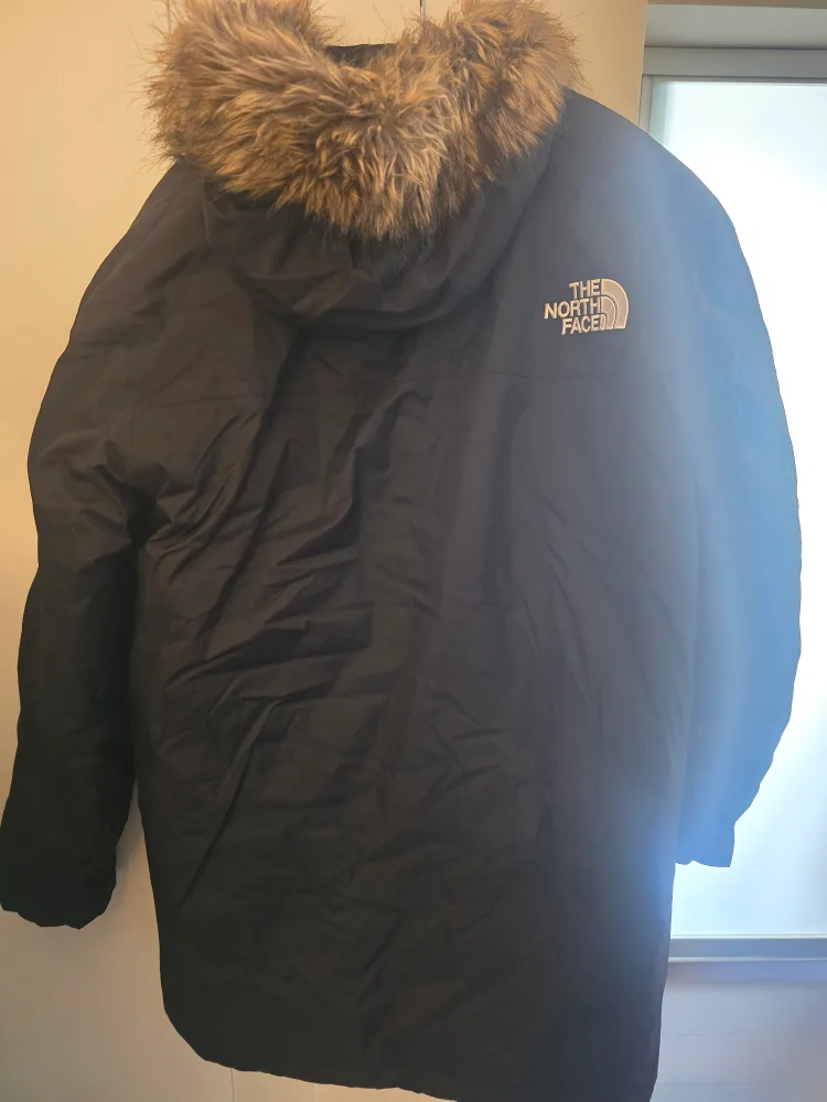 The North Face Parka - Men's winter jacket image indicator(2)