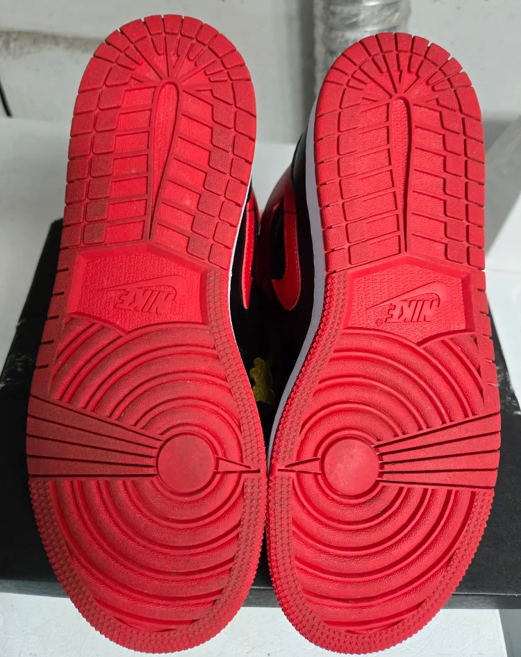 Air Jordan 1 Mid (GS) image indicator(4)