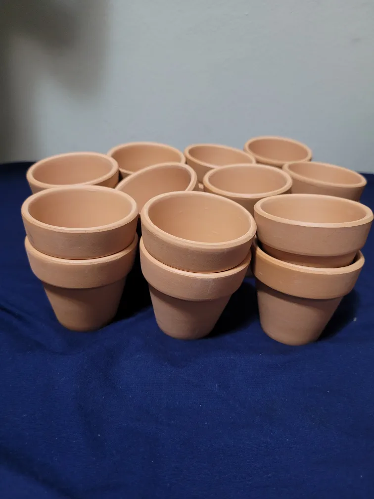 20 Small Terra Cotta Plant Pots Buy ALL or a few! thumbnail