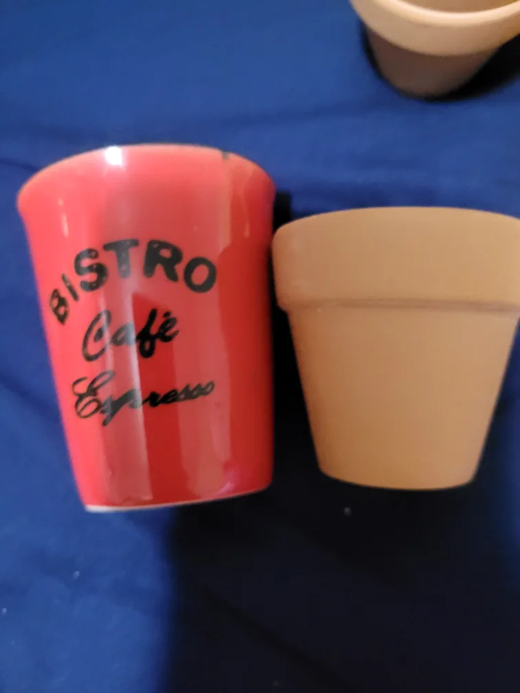 20 Small Terra Cotta Plant Pots Buy ALL or a few! image indicator(3)