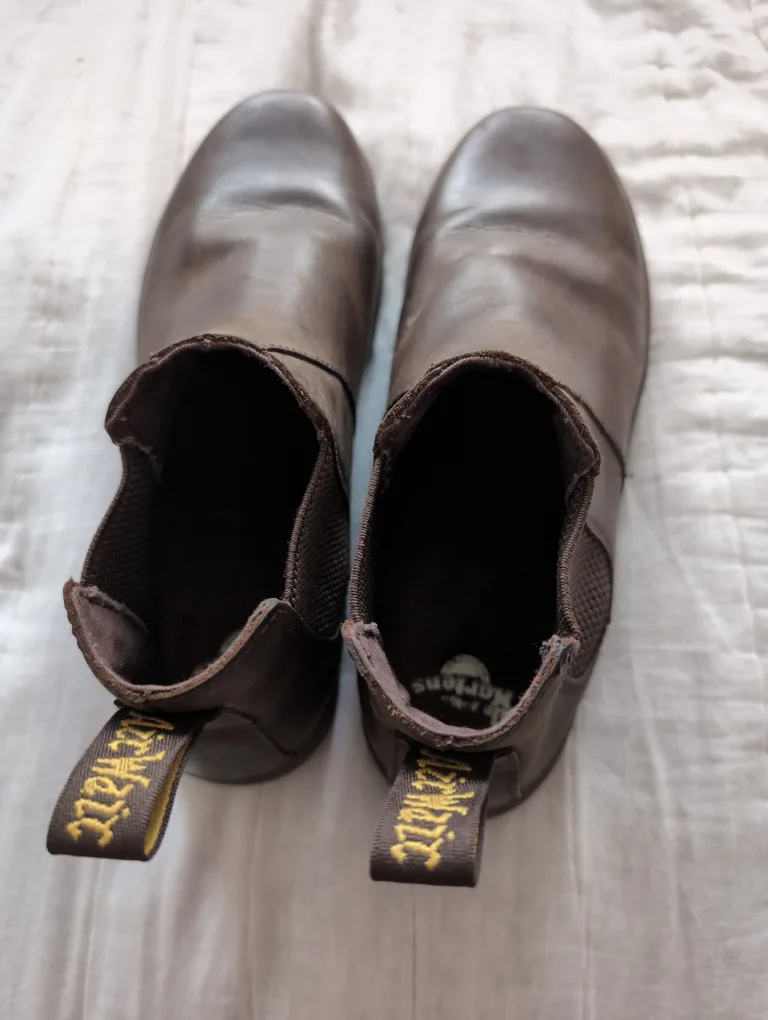 Dr. Martens Brown Leather Chelsea Boots image indicator(3)