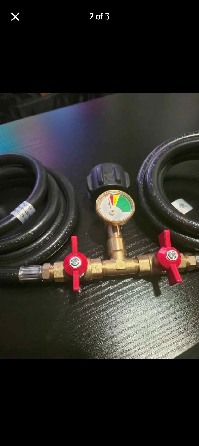 Propane Gas Regulator with Hose Splitter - photo 3