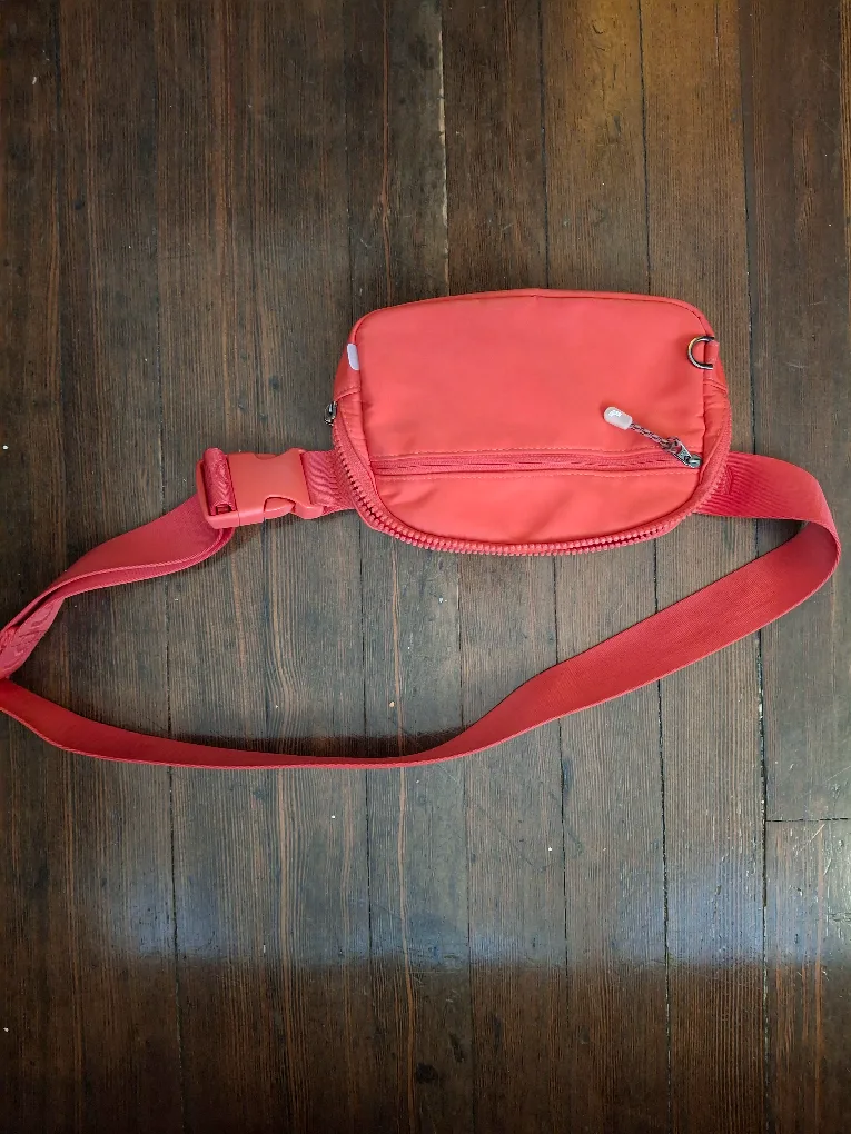 lole belt bag thumbnail