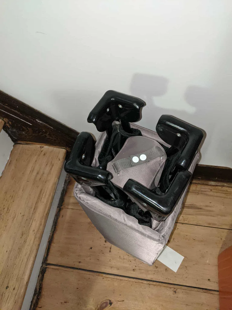 Avalon Playpen *Barely Used*      *Like Brand New* image indicator(6)