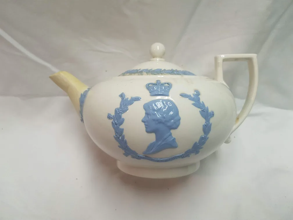 Wedgwood Embossed Queens Ware Teapot thumbnail
