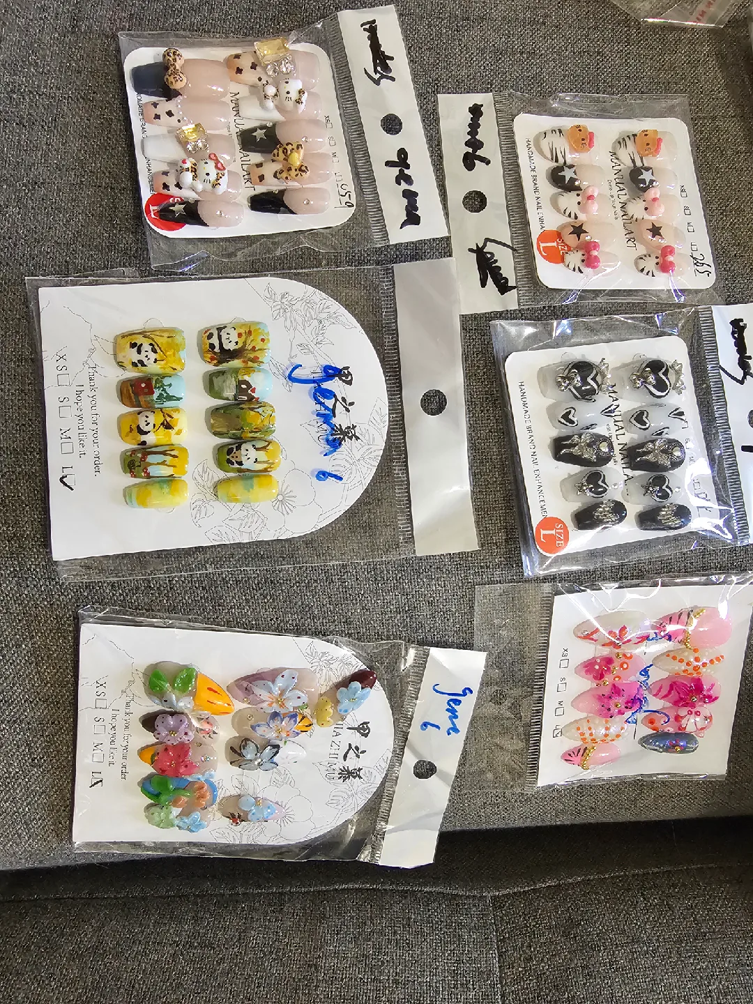 Press-On Nail Art Sets thumbnail