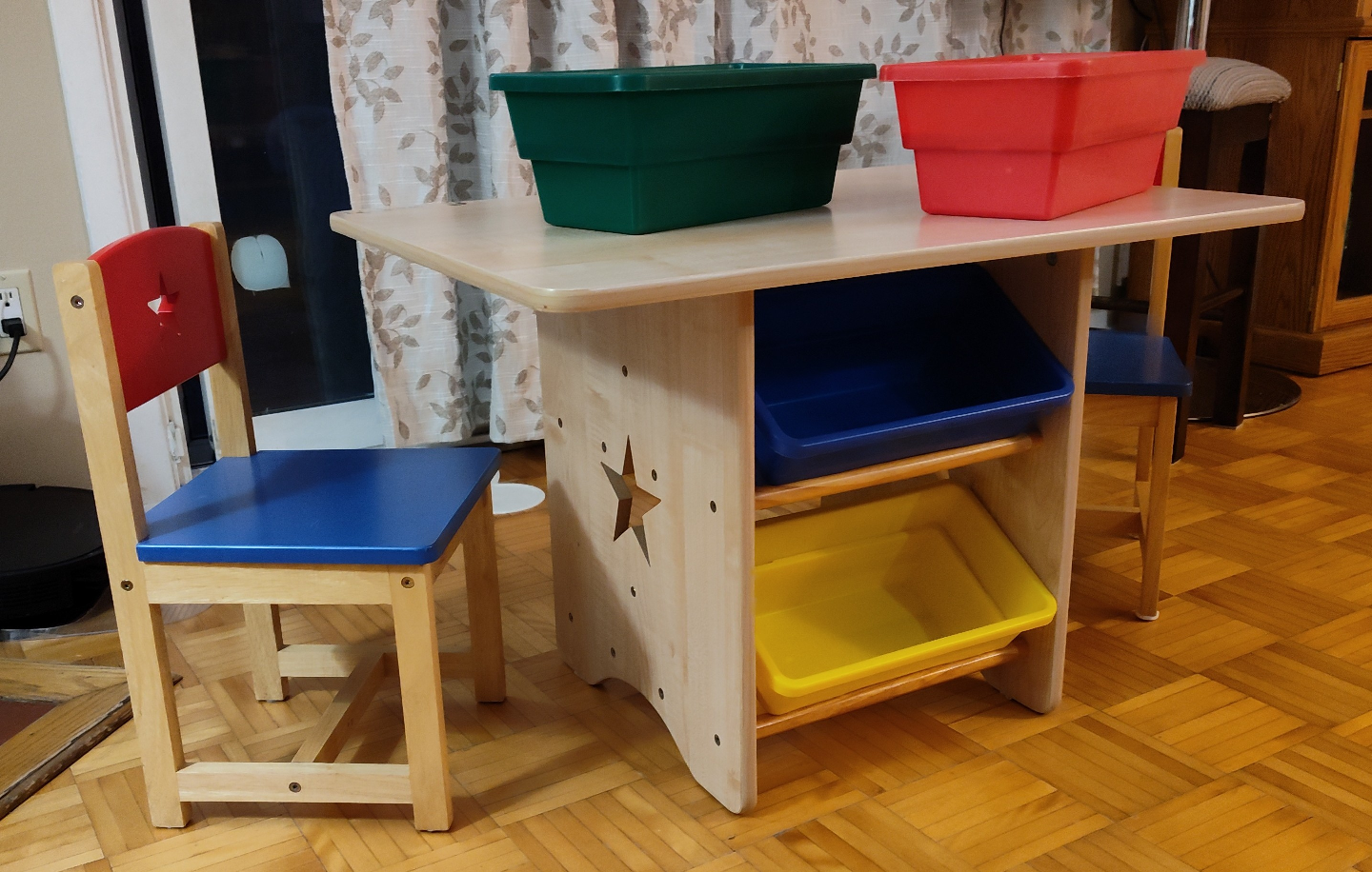 Children's Table with 2 Chairs - photo 3