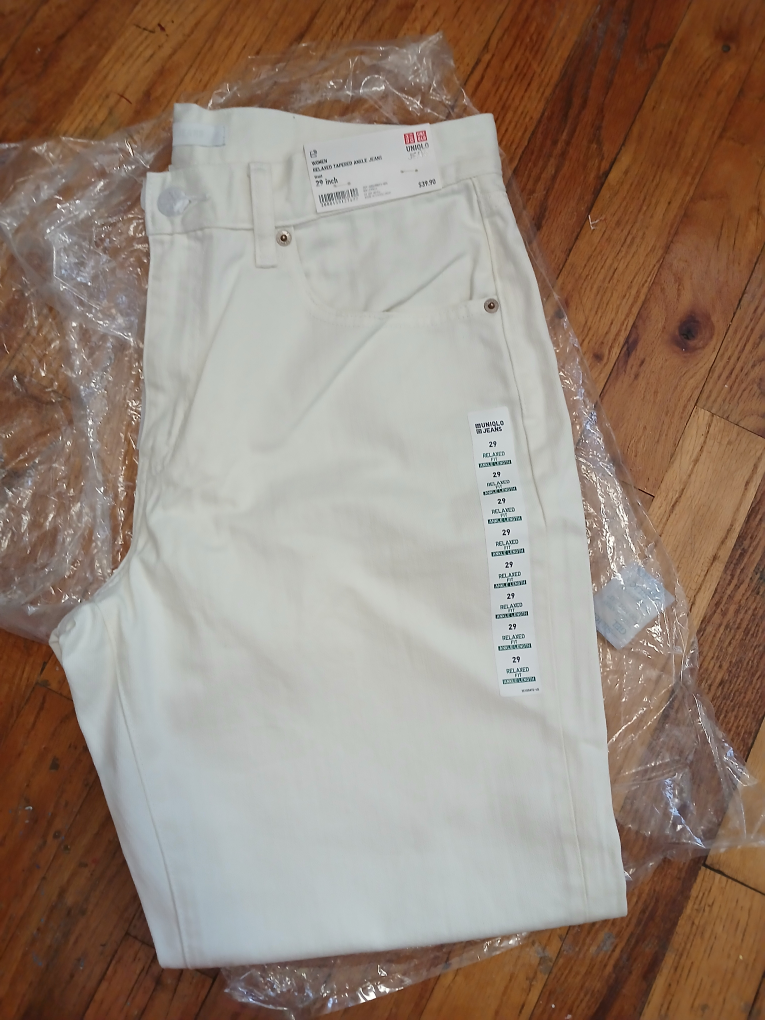 BRAND NEW* Uniqlo Relaxed Tapered Ankle Jeans - Size 29