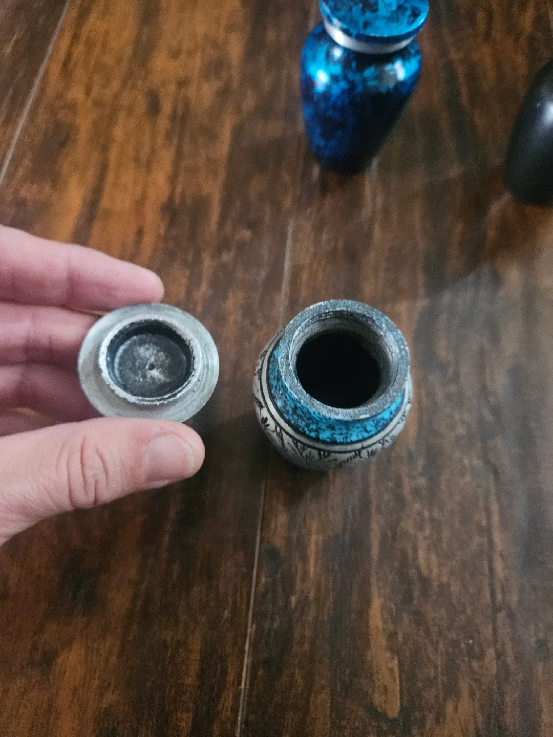 Small Urns (Never Used) image indicator(3)