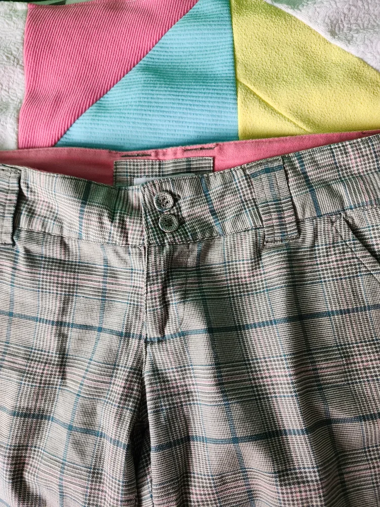 Bluenotes plaid bermuda shorts/capris image indicator(3)