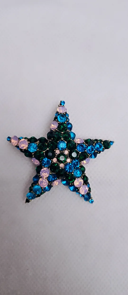 Star Shaped Rhinestone Brooch thumbnail