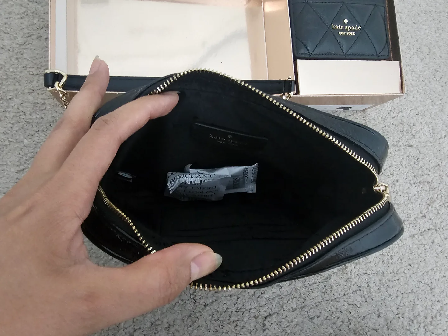 BNIB Kate Spade bag with Card holder set image indicator(3)