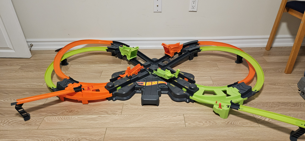 Hot Wheels Track Builder Unlimited Infinity Loop Kit - photo 3