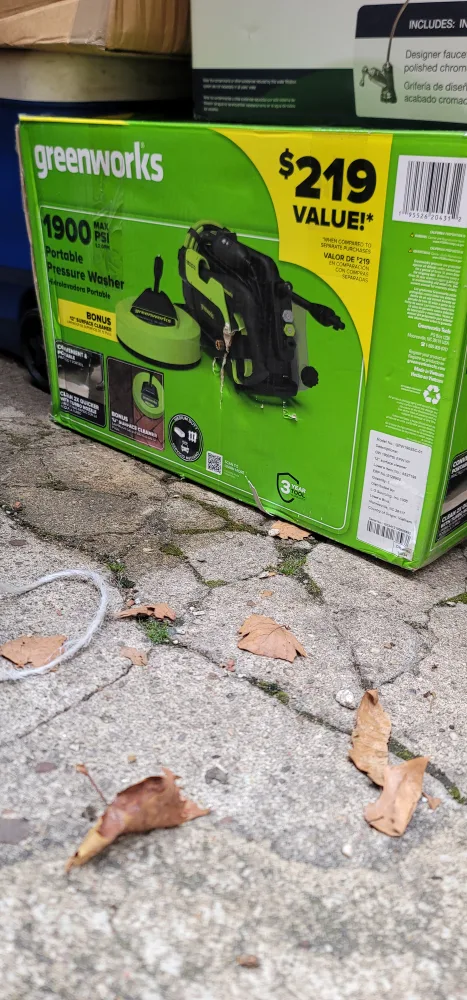 Greenworks 1900 PSI Portable Pressure Washer - New thumbnail
