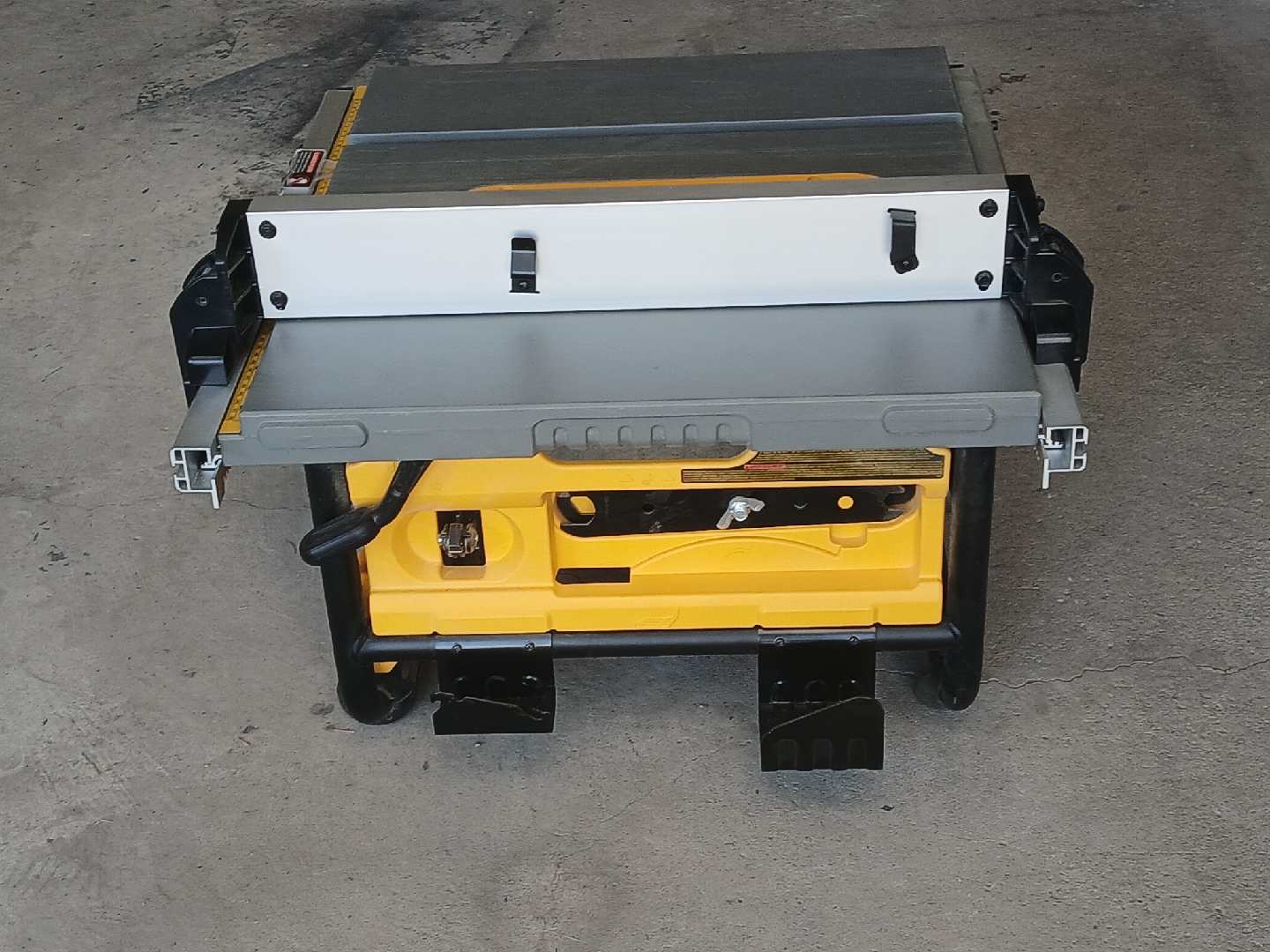Dewalt 10-Inch Job Site Table Saw w/ Box - photo 5