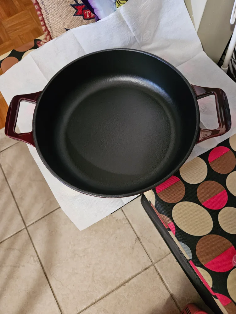 La Cuisine Enameled Cast Iron Dutch Oven - Burgundy image indicator(2)