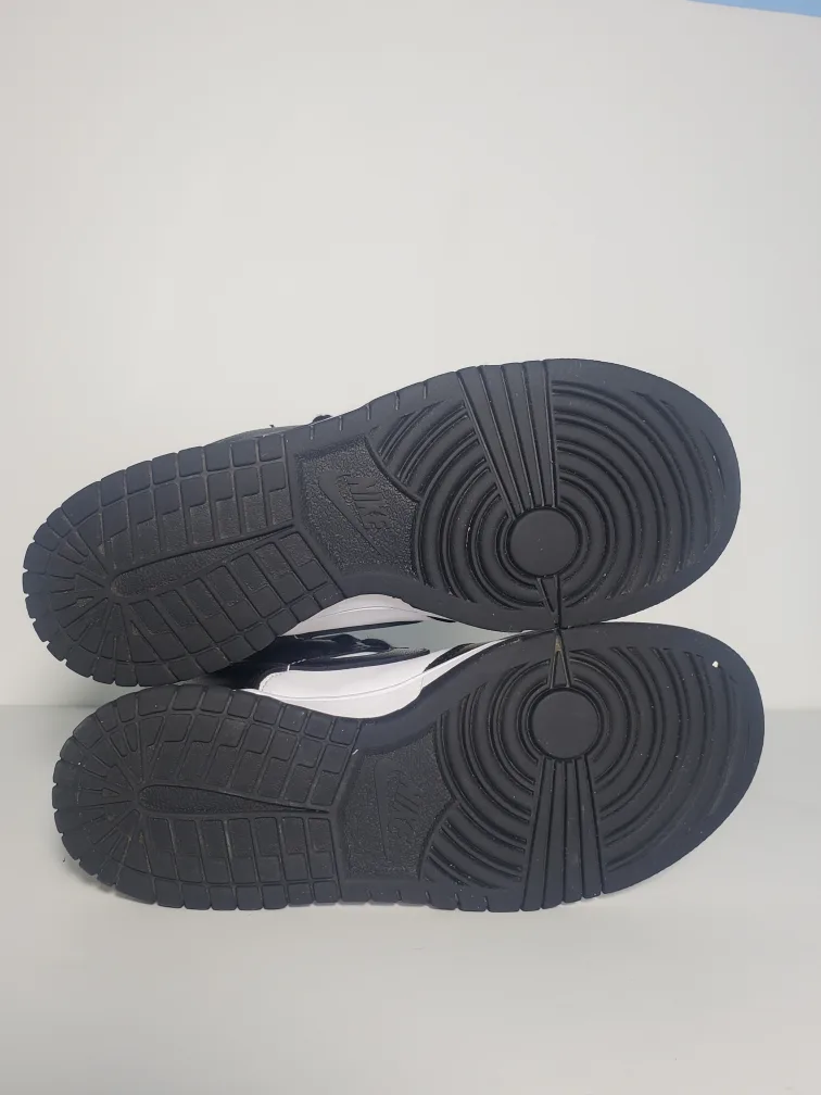 Nike Dunk Low Retro White Black Panda GS CW1590-100 Size 4.5Y image indicator(8)