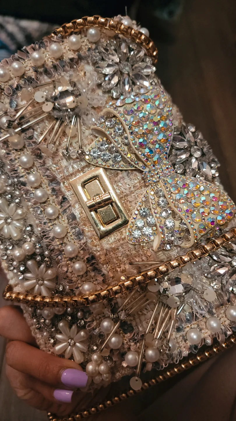 Embellished kiss lock purse image indicator(2)