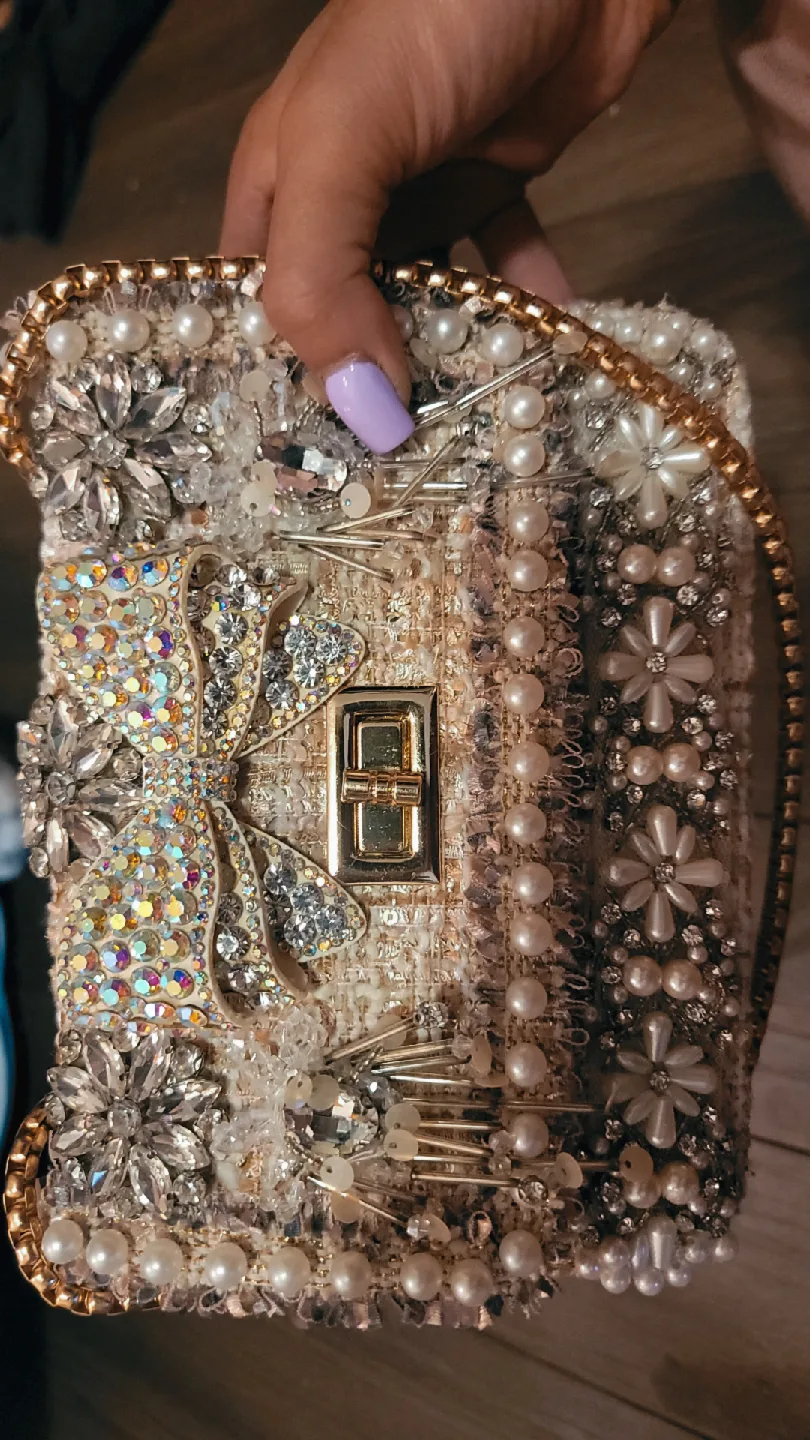 Embellished kiss lock purse image indicator(4)